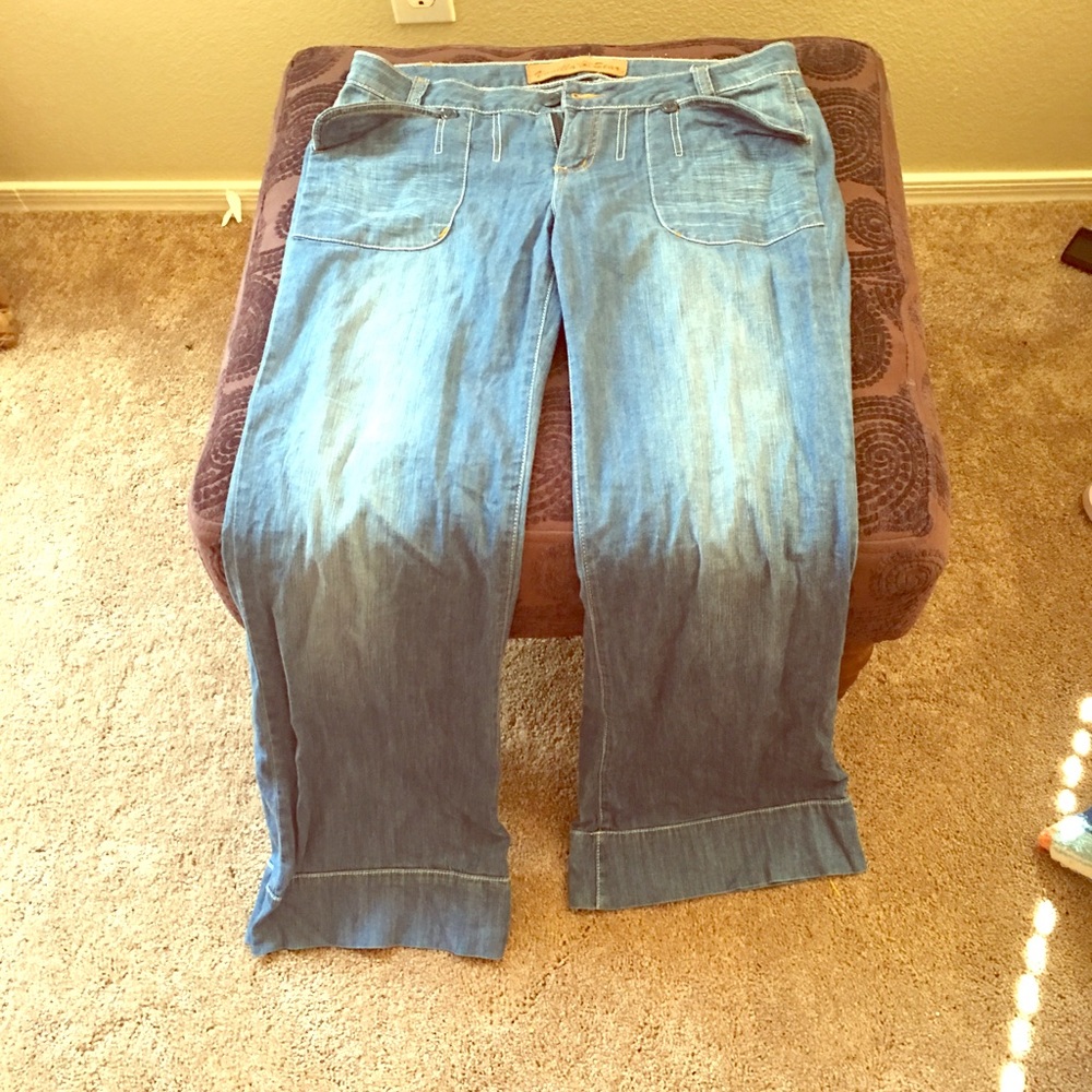 Denim wide leg pants with cute pocket details
